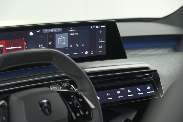 Peugeot 5008 1.2 Hybrid 136 GT 7p | 360 Camera | Panoramadak | Elektrische Kofferklep | Winterpakket