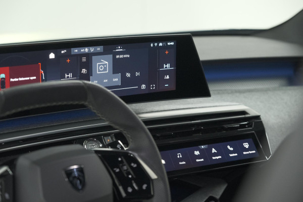 Peugeot 5008 1.2 Hybrid 136 GT 7p | 360 Camera | Panoramadak | Elektrische Kofferklep | Winterpakket