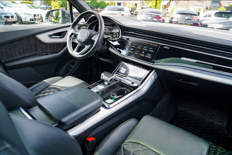 Audi Q7 55 TFSI e quattro Pro Line S | Panorama | Adaptieve Cruise Control | Lane Assist | Bang&Olufsen | RS Zetels | Trekhaak |