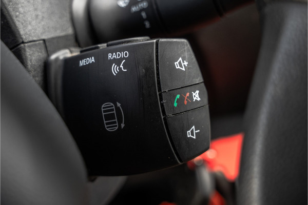 Renault Master 2.3dCi | Bakwagen met Laadklep | LED | Carplay | Camera | Cruise