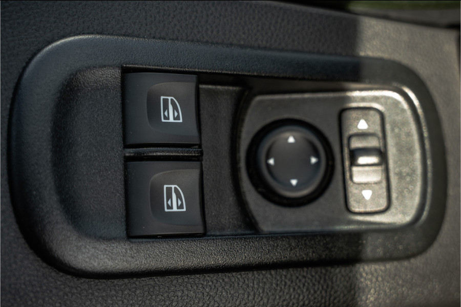 Renault Master 2.3dCi | Bakwagen met Laadklep | LED | Carplay | Camera | Cruise