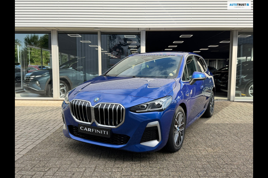 BMW 2 Serie Active Tourer 225e xDrive M SPORT | Navigatie | Cruise | Leder | Camera | Clima | 18".