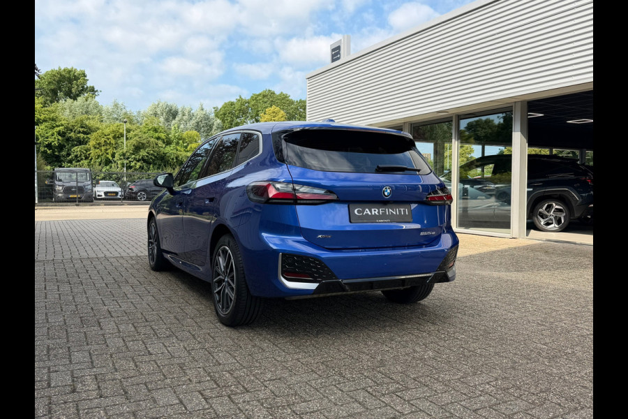 BMW 2 Serie Active Tourer 225e xDrive M SPORT | Navigatie | Cruise | Leder | Camera | Clima | 18".