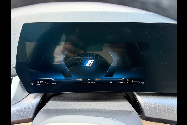 BMW 2 Serie Active Tourer 225e xDrive M SPORT | Navigatie | Cruise | Leder | Camera | Clima | 18".