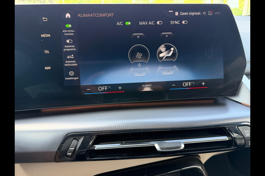 BMW 2 Serie Active Tourer 225e xDrive M SPORT | Navigatie | Cruise | Leder | Camera | Clima | 18".