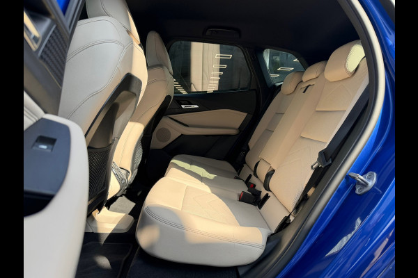 BMW 2 Serie Active Tourer 225e xDrive M SPORT | Navigatie | Cruise | Leder | Camera | Clima | 18".
