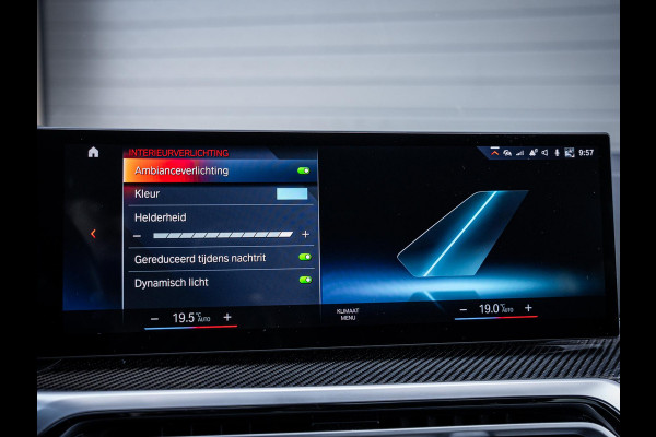 BMW 3 Serie Touring 330e xDrive M-Sport l LCI l HUD l Carbon l Pano l Trekhaak l Memory