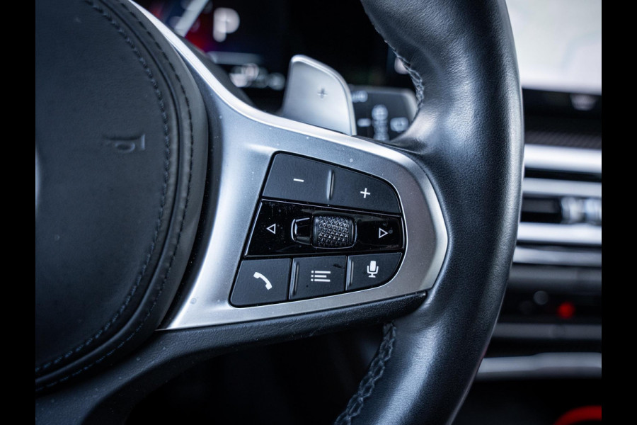 BMW 3 Serie Touring 330e xDrive M-Sport l LCI l HUD l Carbon l Pano l Trekhaak l Memory