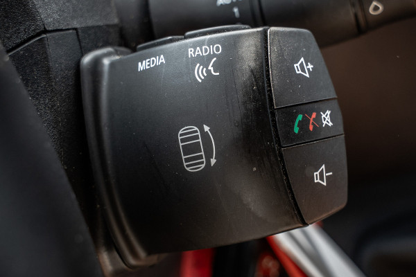 Renault Master 2.3dCi | Bakwagen met Laadklep | LED | Carplay | Camera | Cruise