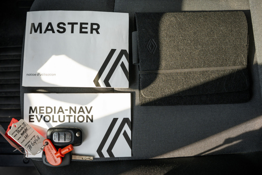 Renault Master 2.3dCi | Bakwagen met Laadklep | LED | Carplay | Camera | Cruise