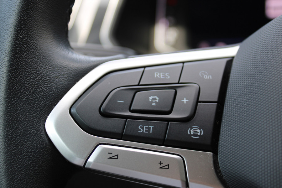 Volkswagen Tiguan 1.5 TSI Life Business | Trekhaak | Origin NL | Adaptieve cruise | Winterpack