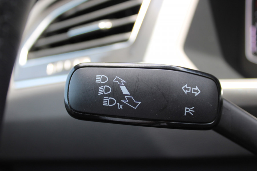 Volkswagen Tiguan 1.5 TSI Life Business | Trekhaak | Origin NL | Adaptieve cruise | Winterpack