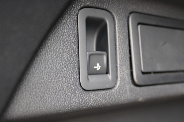 Volkswagen Tiguan 1.5 TSI Life Business | Trekhaak | Origin NL | Adaptieve cruise | Winterpack