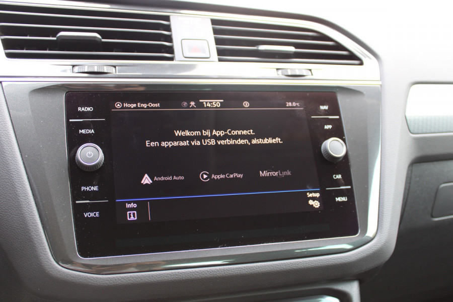 Volkswagen Tiguan 1.5 TSI Life Business | Trekhaak | Origin NL | Adaptieve cruise | Winterpack