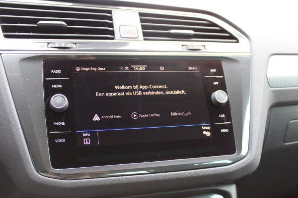 Volkswagen Tiguan 1.5 TSI Life Business | Trekhaak | Origin NL | Adaptieve cruise | Winterpack
