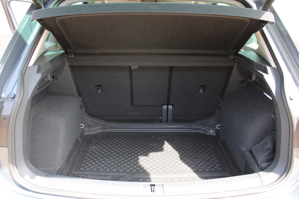 Volkswagen Tiguan 1.5 TSI Life Business | Trekhaak | Origin NL | Adaptieve cruise | Winterpack