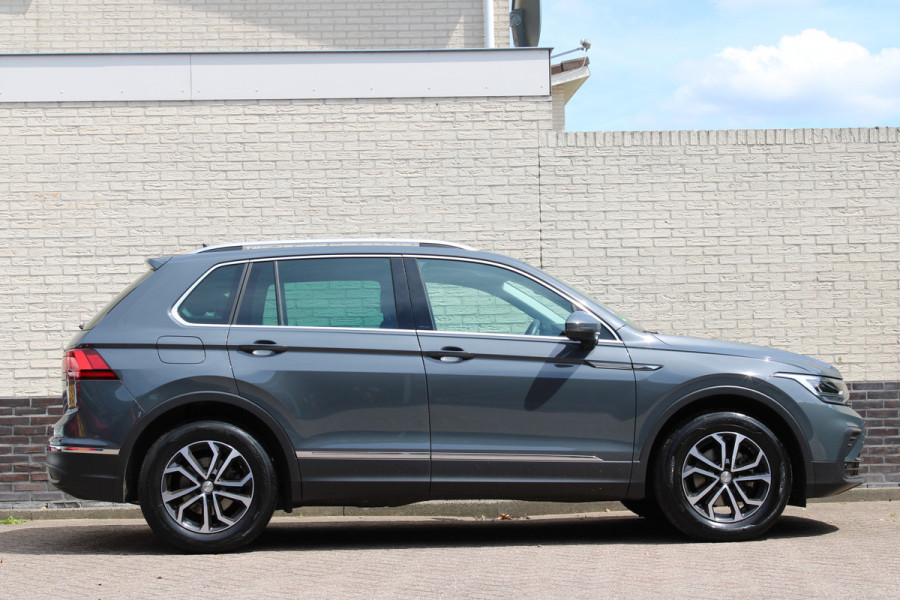 Volkswagen Tiguan 1.5 TSI Life Business | Trekhaak | Origin NL | Adaptieve cruise | Winterpack
