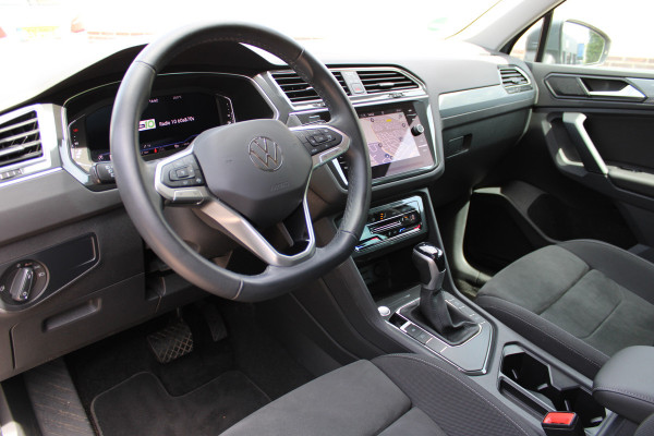 Volkswagen Tiguan 1.5 TSI Life Business | Trekhaak | Origin NL | Adaptieve cruise | Winterpack