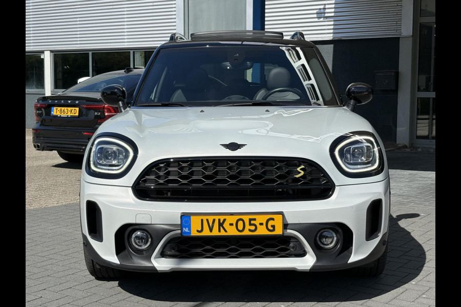 MINI Countryman 1.5 Cooper S E ALL4 Chili PHEV | Panoramadak | Leder | Stoelverwarming | Achteruitrijcamera | Winterset