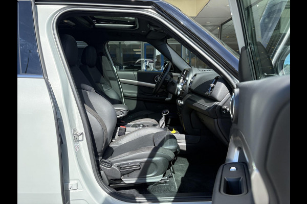 MINI Countryman 1.5 Cooper S E ALL4 Chili PHEV | Panoramadak | Leder | Stoelverwarming | Achteruitrijcamera | Winterset