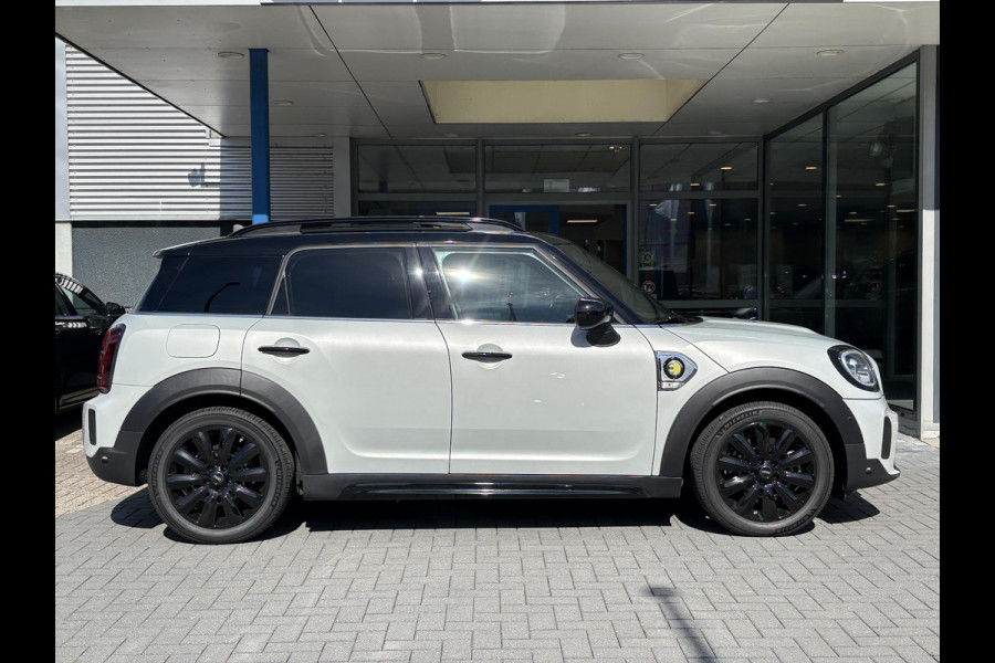 MINI Countryman 1.5 Cooper S E ALL4 Chili PHEV | Panoramadak | Leder | Stoelverwarming | Achteruitrijcamera | Winterset