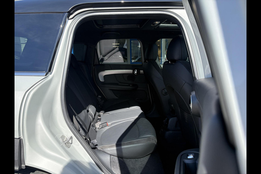 MINI Countryman 1.5 Cooper S E ALL4 Chili PHEV | Panoramadak | Leder | Stoelverwarming | Achteruitrijcamera | Winterset