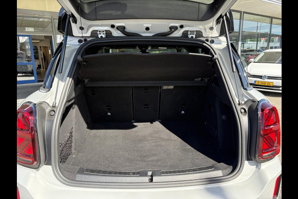 MINI Countryman 1.5 Cooper S E ALL4 Chili PHEV | Panoramadak | Leder | Stoelverwarming | Achteruitrijcamera | Winterset
