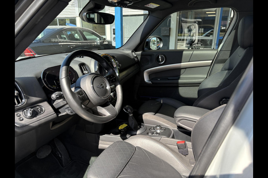 MINI Countryman 1.5 Cooper S E ALL4 Chili PHEV | Panoramadak | Leder | Stoelverwarming | Achteruitrijcamera | Winterset