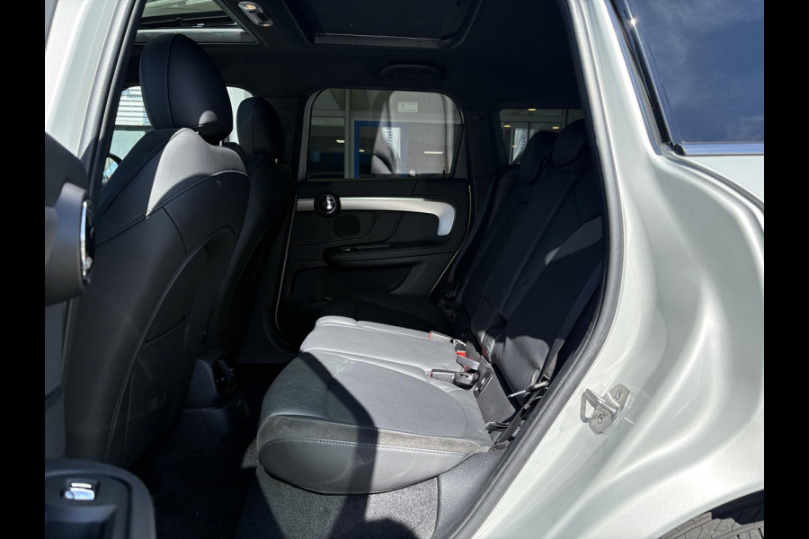 MINI Countryman 1.5 Cooper S E ALL4 Chili PHEV | Panoramadak | Leder | Stoelverwarming | Achteruitrijcamera | Winterset