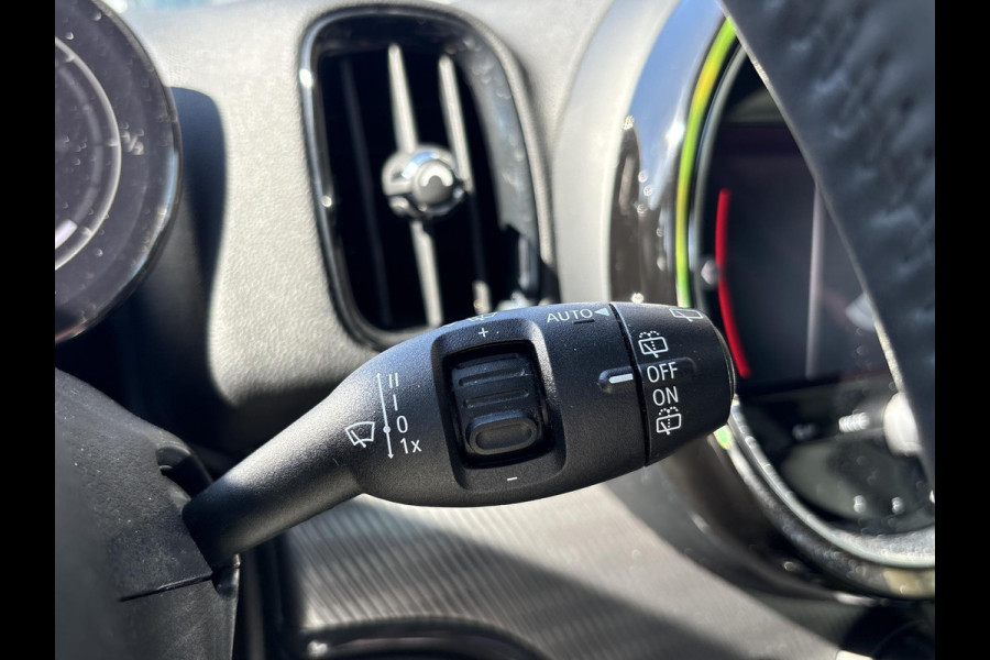 MINI Countryman 1.5 Cooper S E ALL4 Chili PHEV | Panoramadak | Leder | Stoelverwarming | Achteruitrijcamera | Winterset