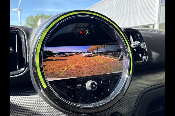 MINI Countryman 1.5 Cooper S E ALL4 Chili PHEV | Panoramadak | Leder | Stoelverwarming | Achteruitrijcamera | Winterset