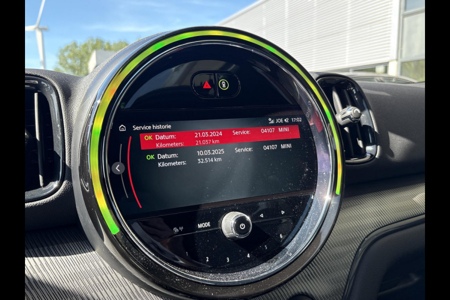 MINI Countryman 1.5 Cooper S E ALL4 Chili PHEV | Panoramadak | Leder | Stoelverwarming | Achteruitrijcamera | Winterset