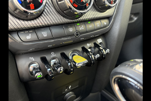 MINI Countryman 1.5 Cooper S E ALL4 Chili PHEV | Panoramadak | Leder | Stoelverwarming | Achteruitrijcamera | Winterset