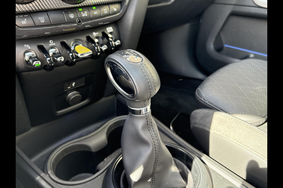 MINI Countryman 1.5 Cooper S E ALL4 Chili PHEV | Panoramadak | Leder | Stoelverwarming | Achteruitrijcamera | Winterset