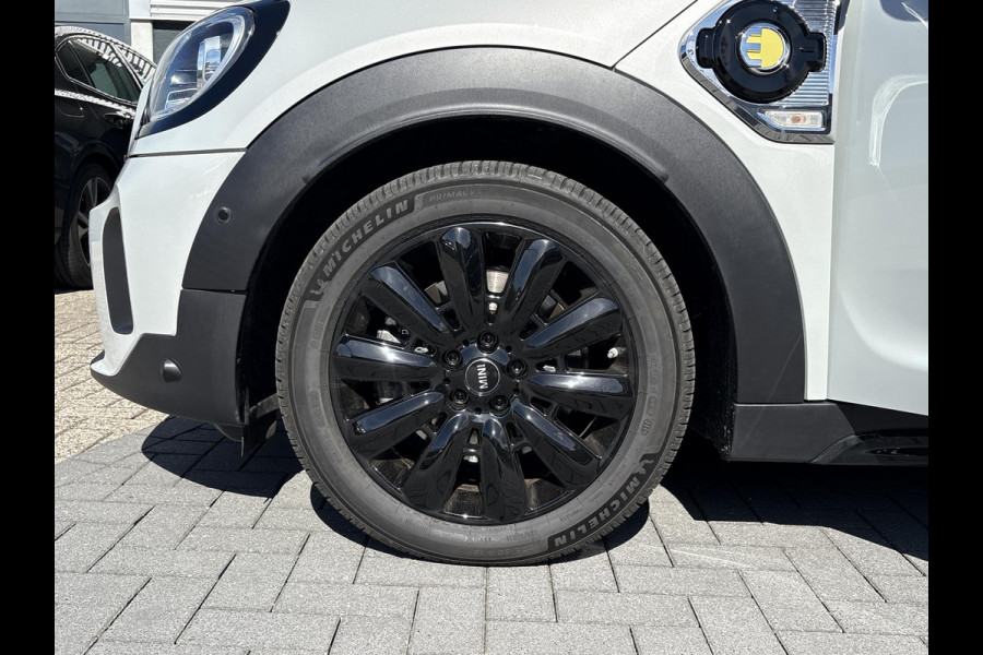 MINI Countryman 1.5 Cooper S E ALL4 Chili PHEV | Panoramadak | Leder | Stoelverwarming | Achteruitrijcamera | Winterset
