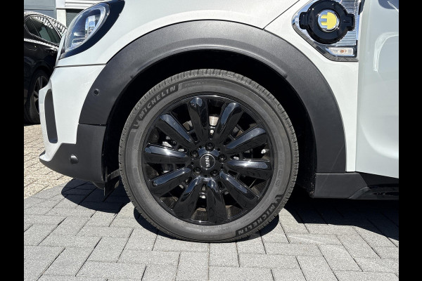 MINI Countryman 1.5 Cooper S E ALL4 Chili PHEV | Panoramadak | Leder | Stoelverwarming | Achteruitrijcamera | Winterset