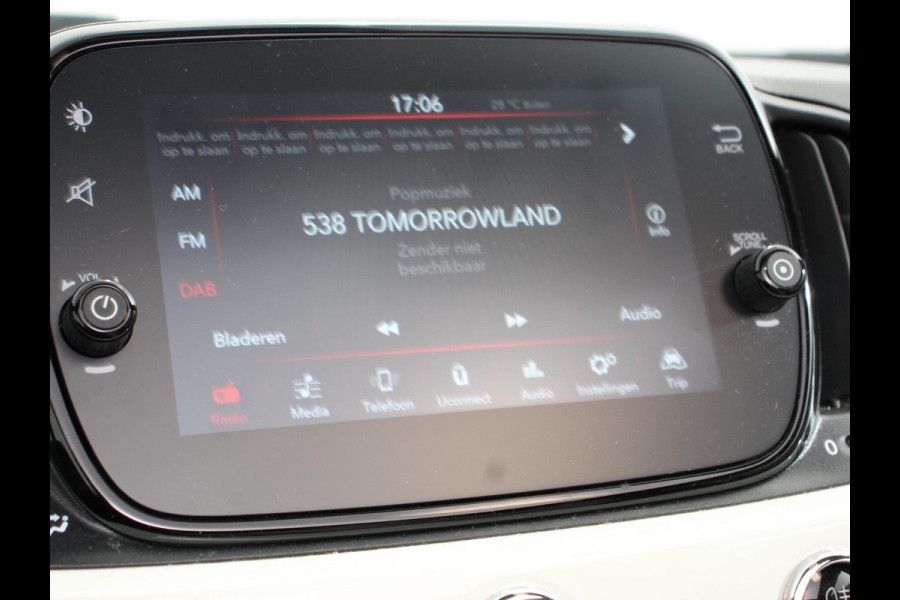 Fiat 500C 1.0 Hybrid Dolcevita Half lederen bekleding Climate control Cruise control Parkeersensoren achter Lichtmetalen velgen Apple Carplay/ Android Auto