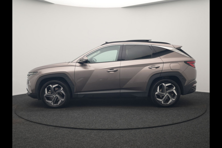 Hyundai Tucson 1.6 T-GDI Premium Sky 4WD PHEV 265pk Dealer O.H | Trekhaak | Panodak | Adaptive Cruise | 360 Camera | Lederen Sportstoelen Memory & Ventilatie | Blis | Apple Carplay | Krell Audio | Pilot Assist | Stuur & Stoelen Verwarmd | Navigatie | Virtual | DAB | 19"L.M | Plug In Hybrid |