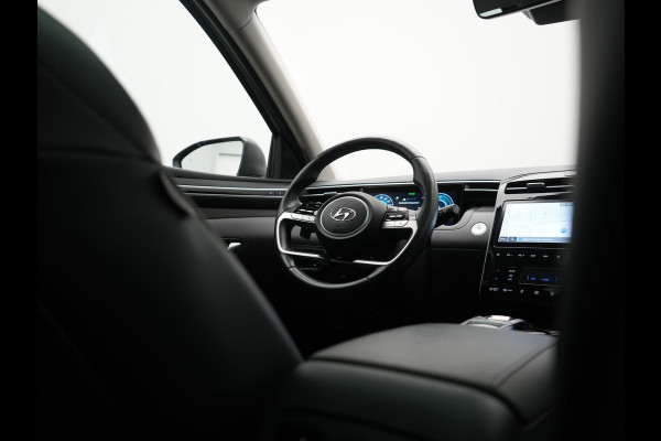 Hyundai Tucson 1.6 T-GDI Premium Sky 4WD PHEV 265pk Dealer O.H | Trekhaak | Panodak | Adaptive Cruise | 360 Camera | Lederen Sportstoelen Memory & Ventilatie | Blis | Apple Carplay | Krell Audio | Pilot Assist | Stuur & Stoelen Verwarmd | Navigatie | Virtual | DAB | 19"L.M | Plug In Hybrid |