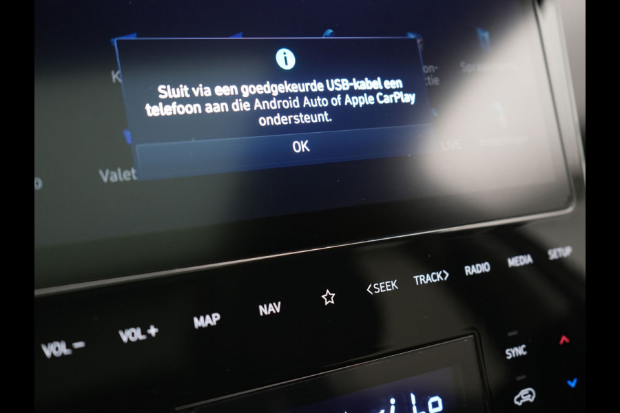 Hyundai Tucson 1.6 T-GDI Premium Sky 4WD PHEV 265pk Dealer O.H | Trekhaak | Panodak | Adaptive Cruise | 360 Camera | Lederen Sportstoelen Memory & Ventilatie | Blis | Apple Carplay | Krell Audio | Pilot Assist | Stuur & Stoelen Verwarmd | Navigatie | Virtual | DAB | 19"L.M | Plug In Hybrid |