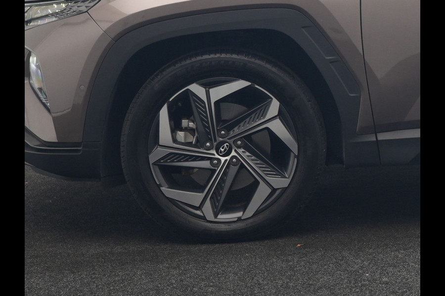 Hyundai Tucson 1.6 T-GDI Premium Sky 4WD PHEV 265pk Dealer O.H | Trekhaak | Panodak | Adaptive Cruise | 360 Camera | Lederen Sportstoelen Memory & Ventilatie | Blis | Apple Carplay | Krell Audio | Pilot Assist | Stuur & Stoelen Verwarmd | Navigatie | Virtual | DAB | 19"L.M | Plug In Hybrid |