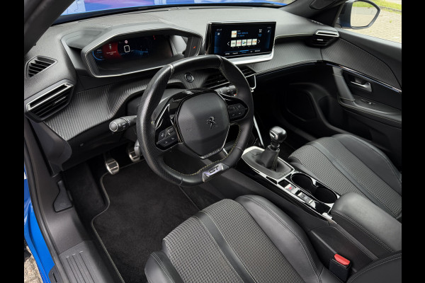 Peugeot 2008 1.2 PureTech GT / Carplay / Camera / Sensoren V+A / 17'' LM /