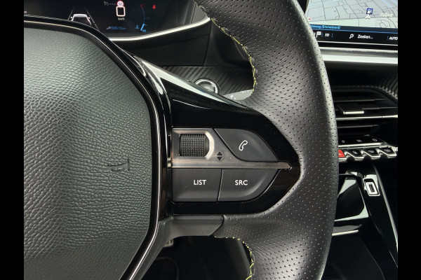 Peugeot 2008 1.2 PureTech GT / Carplay / Camera / Sensoren V+A / 17'' LM /