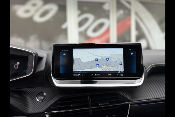 Peugeot 2008 1.2 PureTech GT / Carplay / Camera / Sensoren V+A / 17'' LM /