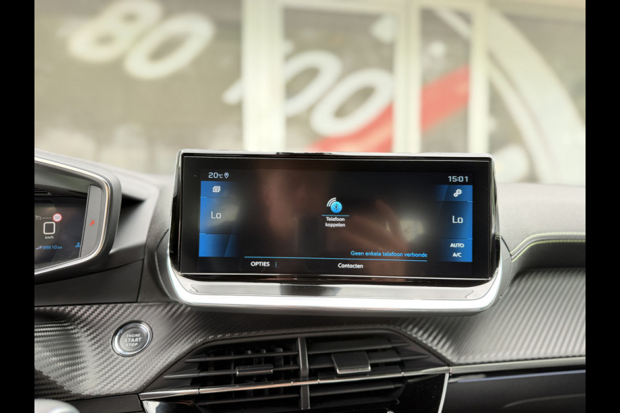 Peugeot 2008 1.2 PureTech GT / Carplay / Camera / Sensoren V+A / 17'' LM /