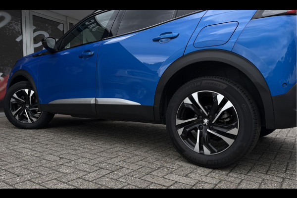 Peugeot 2008 1.2 PureTech GT / Carplay / Camera / Sensoren V+A / 17'' LM /