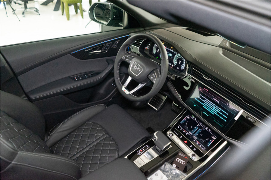 Audi Q8 60 TFSI E Quattro Competition 490PK | Pano | Kleppenuitlaat | B&O | 4 Wielsturing | VOL! Fabrieksgarantie