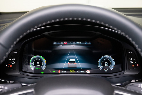 Audi Q8 60 TFSI E Quattro Competition 490PK | Pano | Kleppenuitlaat | B&O | 4 Wielsturing | VOL! Fabrieksgarantie