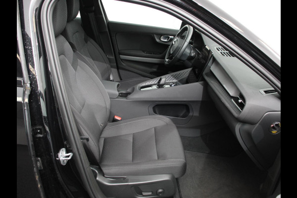 Polestar 2 Standard Range Single Motor 69 kWh DEMO ! 360* Camera Dab Led Verwarmde voorstoelen Navigatie Apple Carplay/Android Auto Climate Control Parkeer sensoren Panoramadak Keyless Stuurverwarming