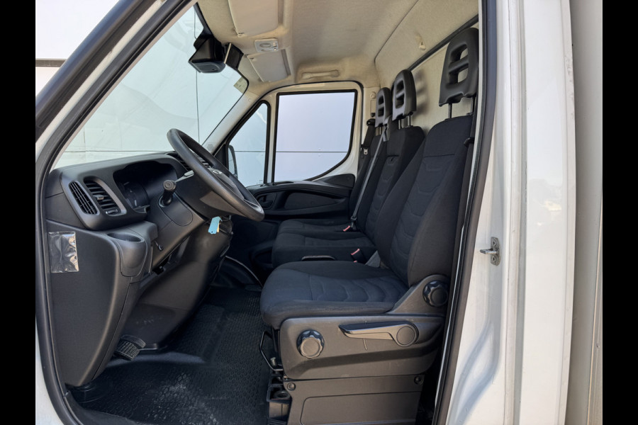 Iveco Daily 35C16 2.3 Automaat Bakwagen Laadklep Climate control Meubelbak Koffer